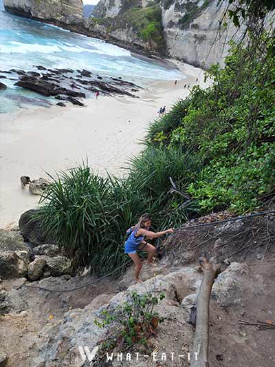 diamond beach bali stairs